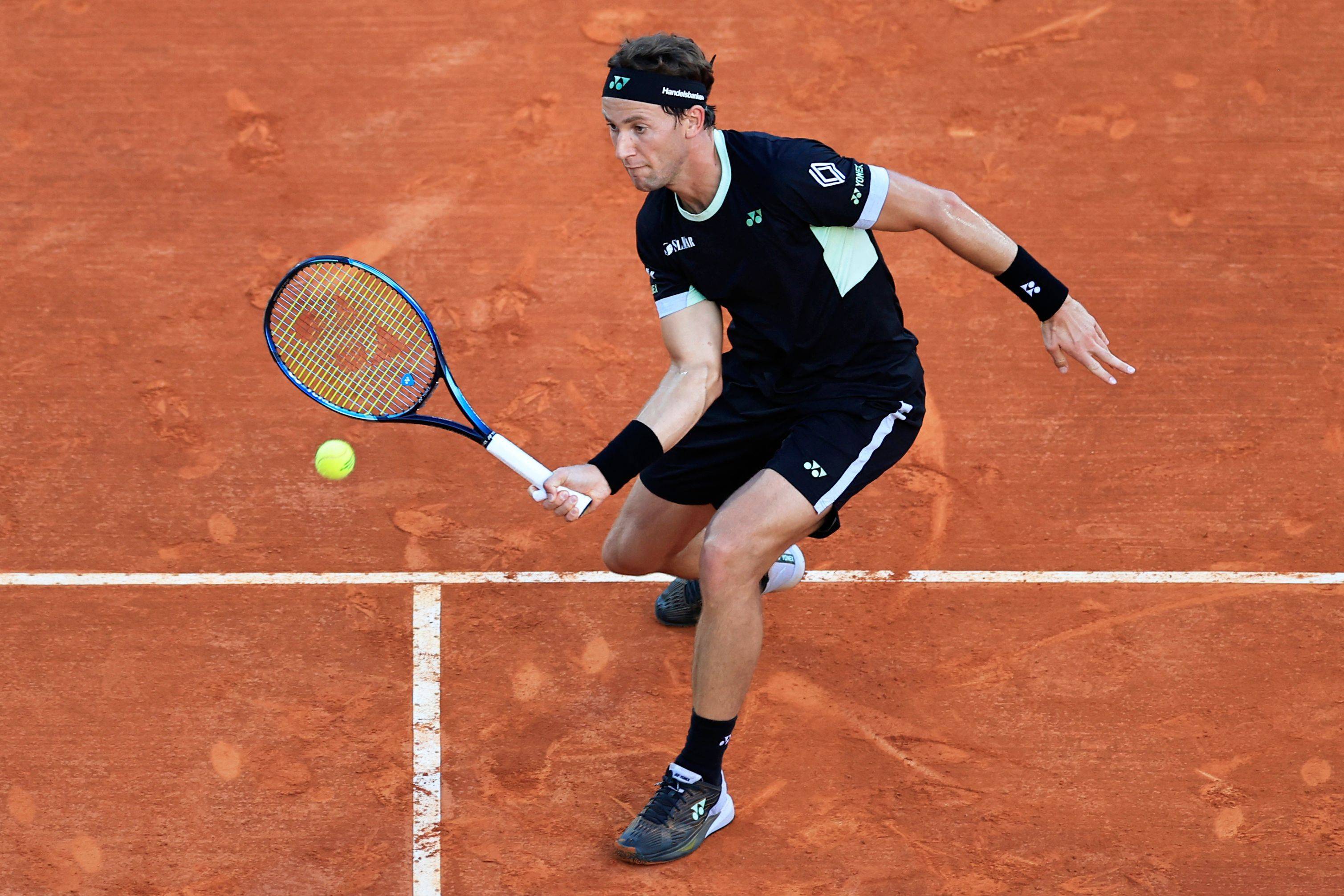 网球比赛：瑞士选手轻松过关