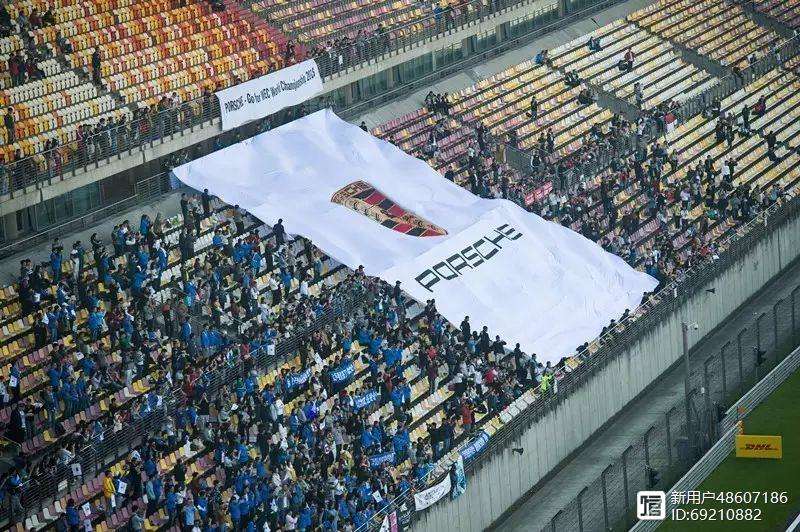 西亚卡姆新星问鼎冠军表现惊艳，MAD未来可期！(唐凯卫冕综合格斗世界冠军)