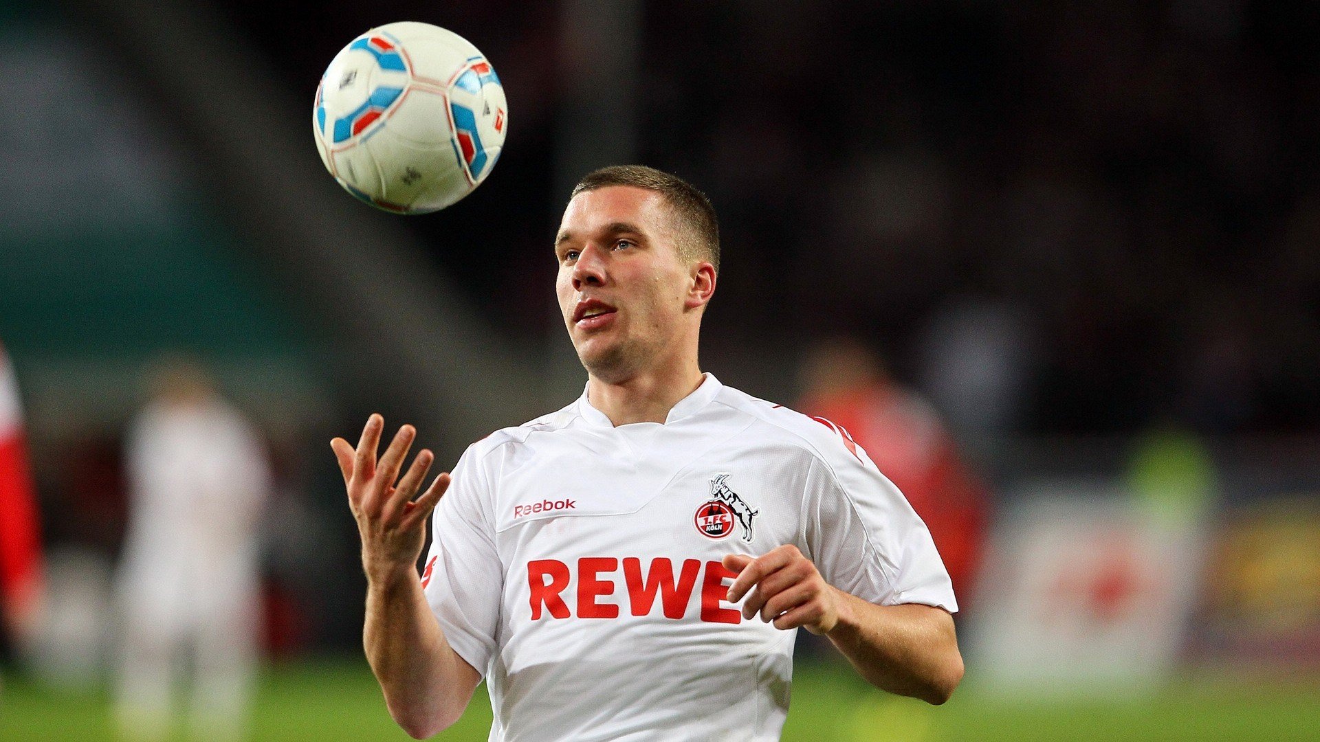 萨拉赫回归赛场，连败首场状态亮眼，澳大利亚队观众沸腾！